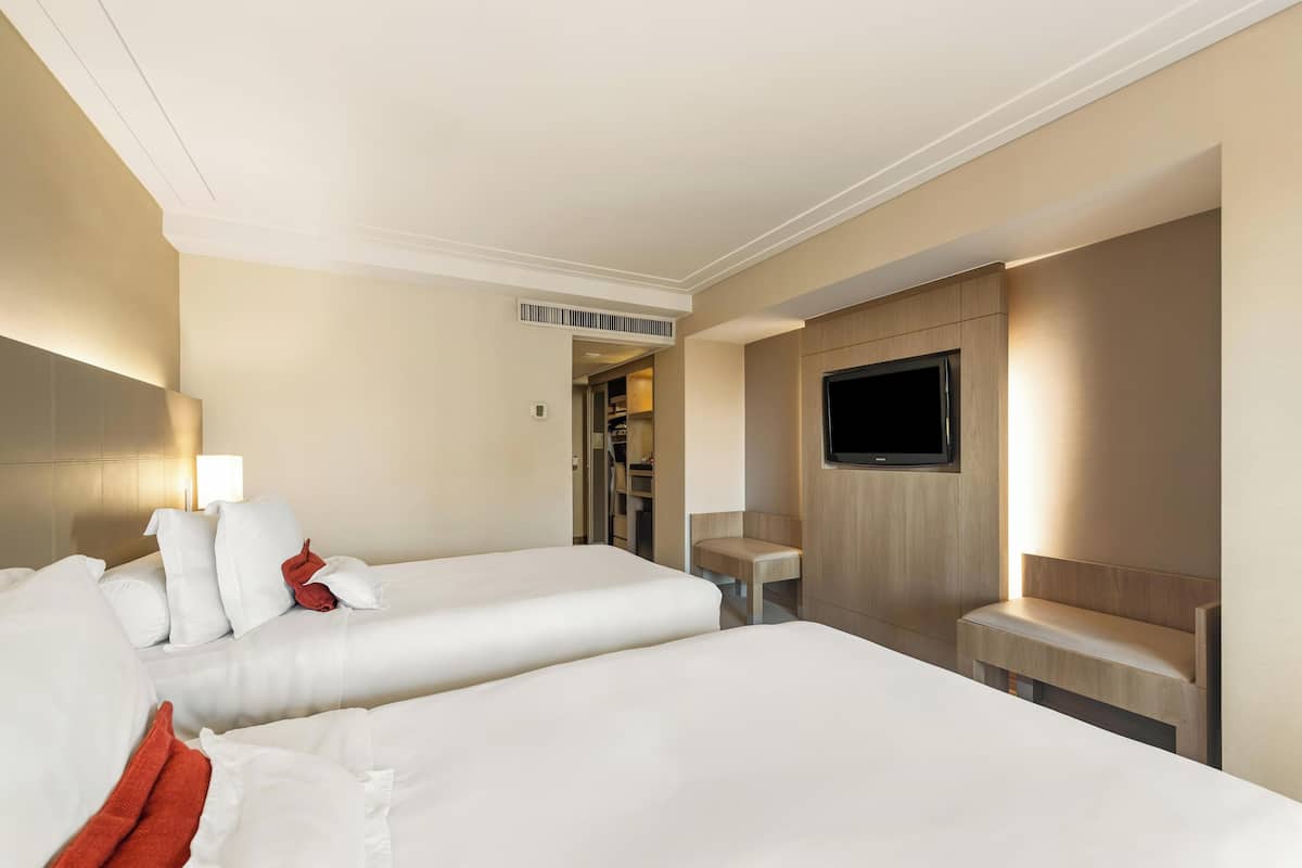 1 Schlafzimmer, hochwertige Bettwaren, Pillowtop-Betten, Minibar