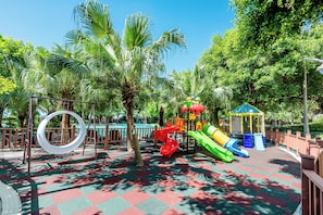 Children's play area - outdoor