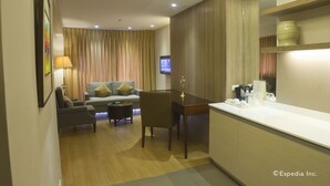 Living area - Imperial Palace Suites (Quezon City)