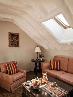 Suite Junior (Deluxe - with Oxygen) | Literie de qualité, minibar, coffre-fort, bureau