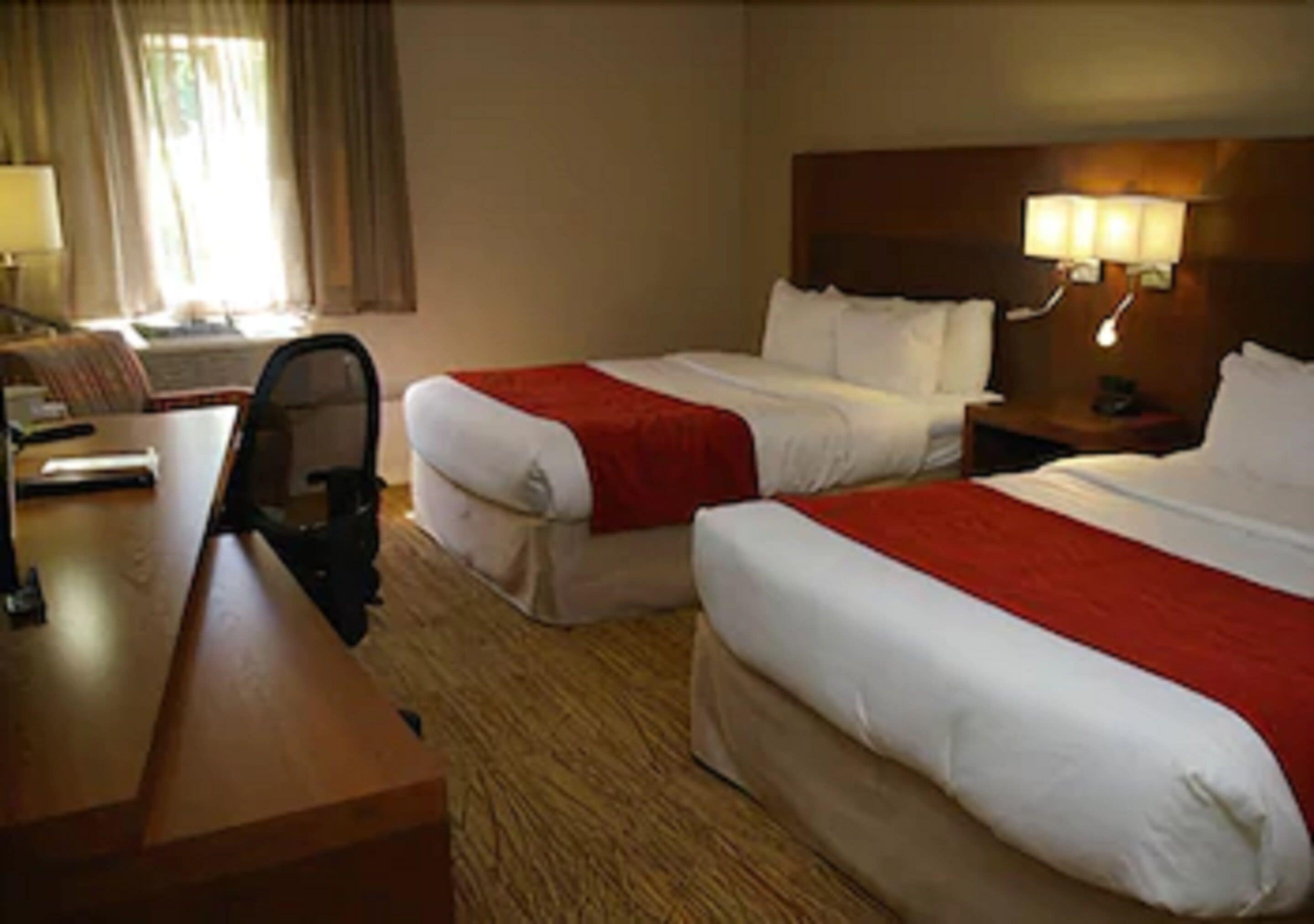 desk, soundproofing, iron/ironing board, rollaway beds