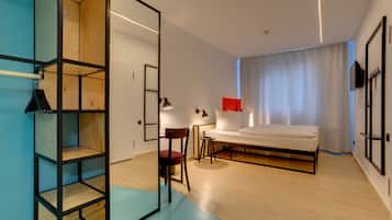 经典双人房 | 办公桌、隔音、免费 WiFi、床单