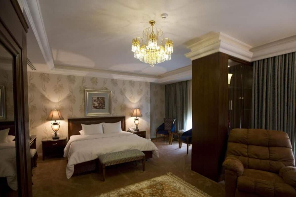 Frette Italian sheets, premium bedding, down duvets, memory-foam beds