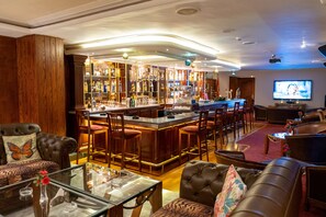 2 bars/lounges, poolside bar