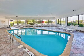 Indoor pool, pool loungers