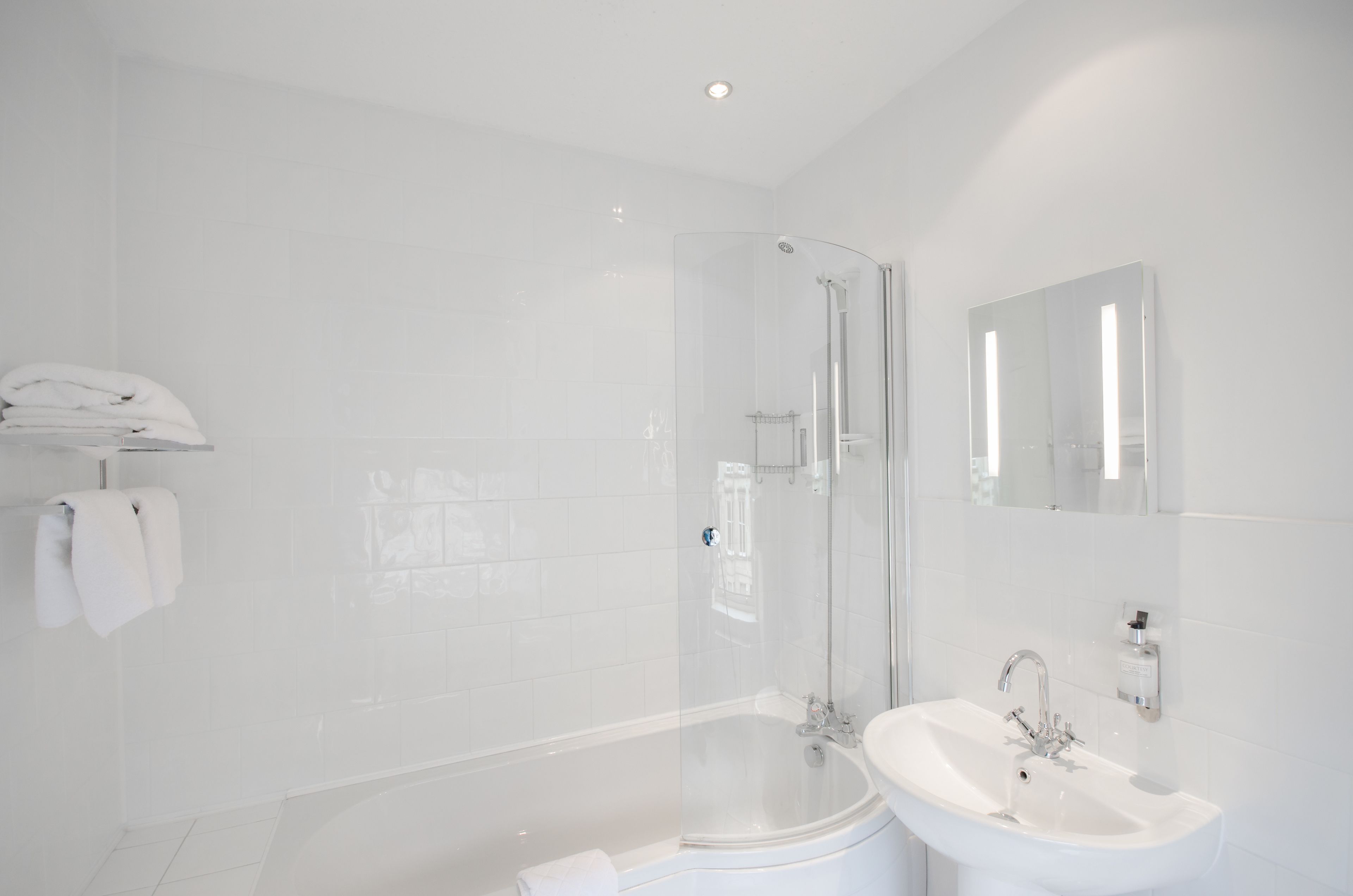 double room | bathroom | free toiletries, hair dryer, towels