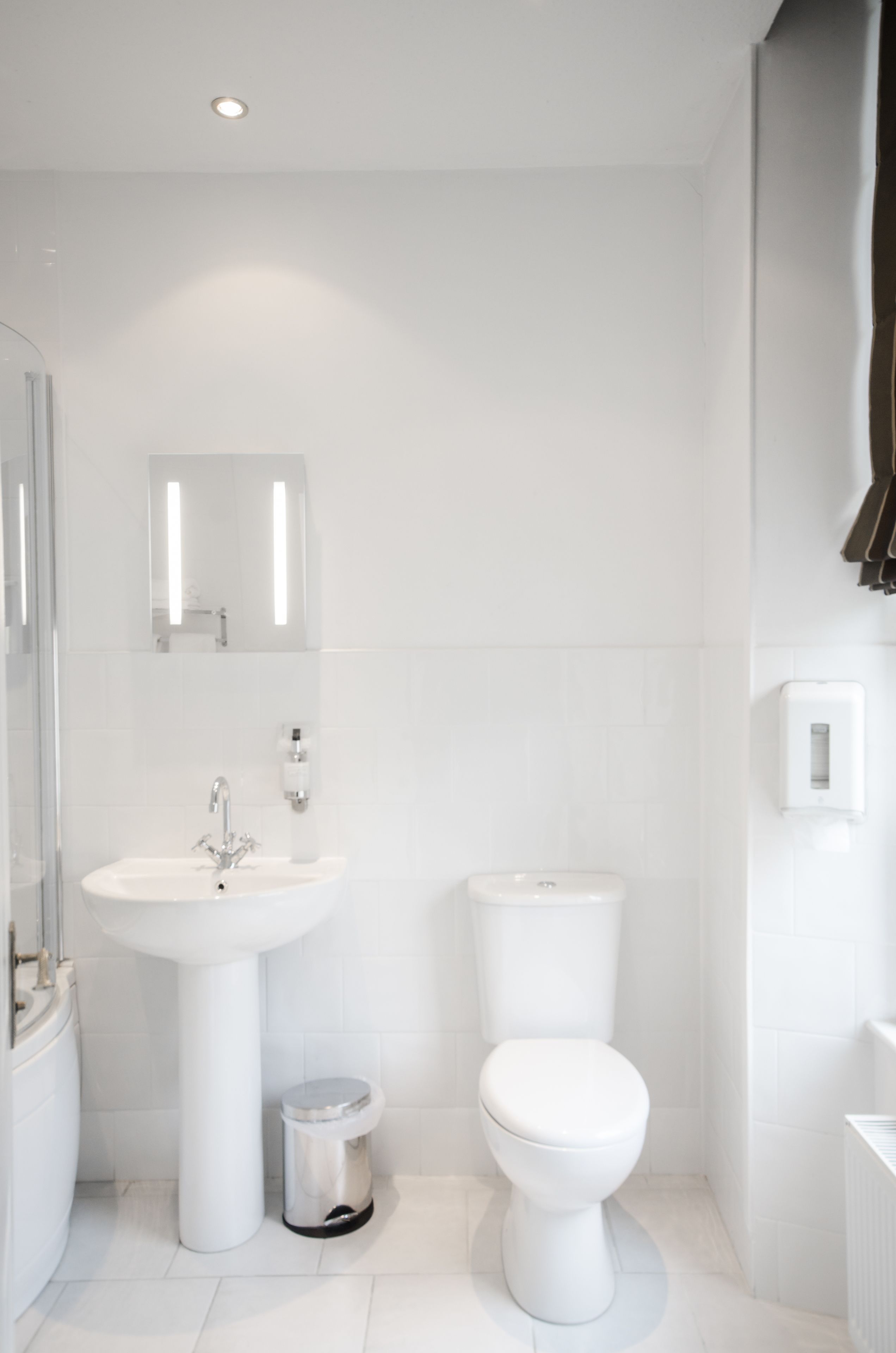 four poster room | bathroom | free toiletries, hair dryer, towels