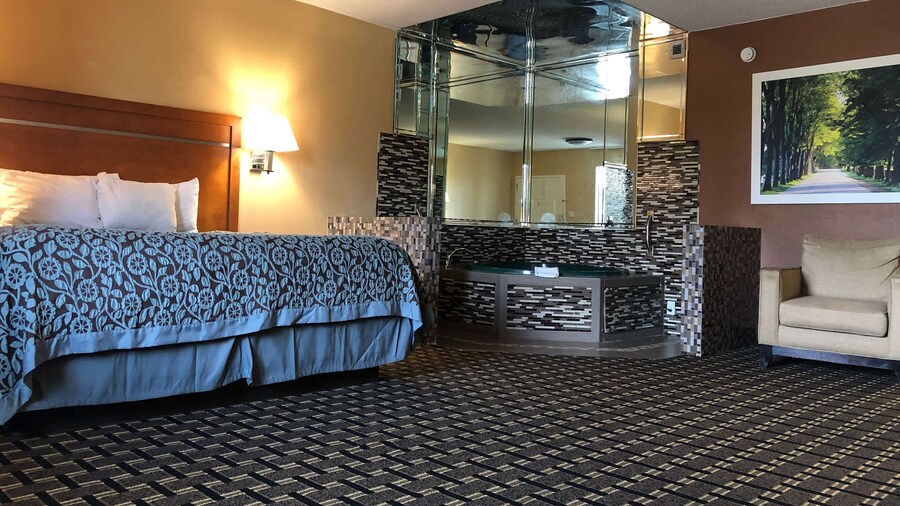 Days Inn by Wyndham Columbus