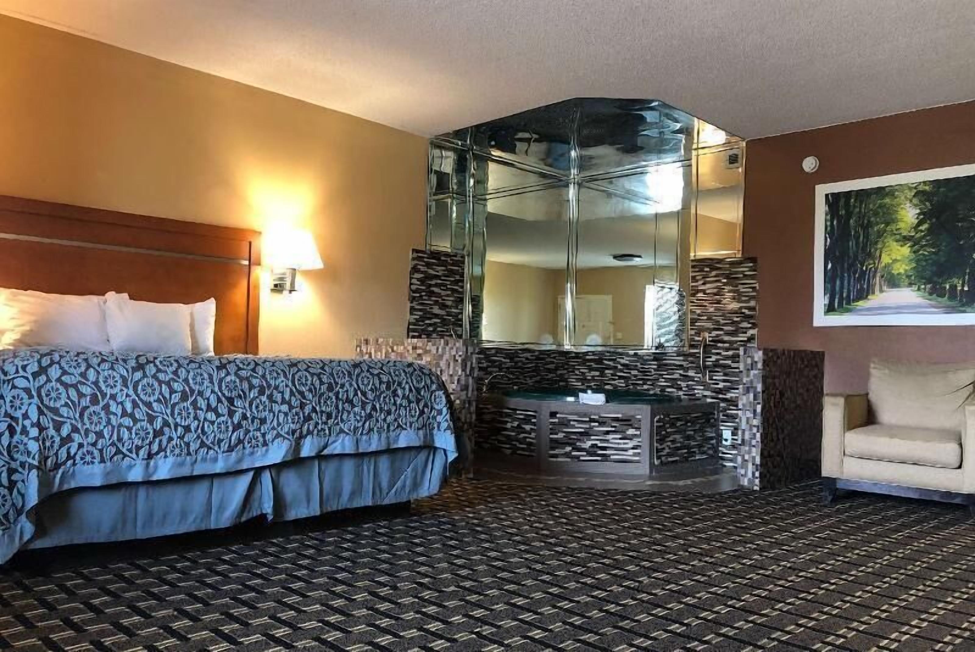 In-room safe, desk, iron/ironing board, free WiFi