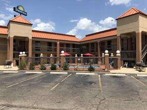 Exterior - Days Inn by Wyndham Columbus (Columbus)