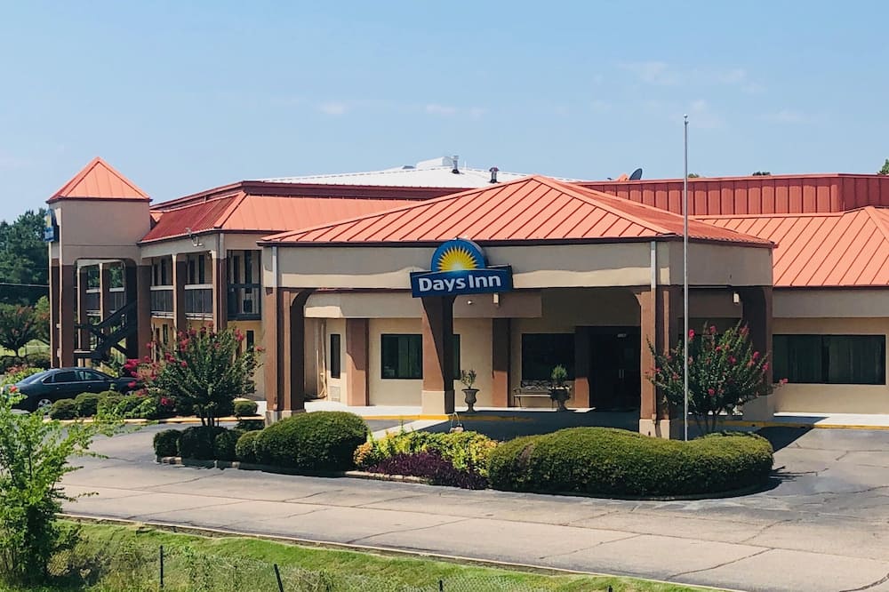 Days Inn by Wyndham Columbus