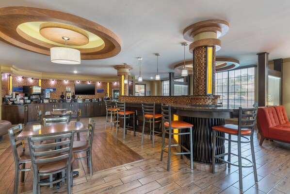 Free buffet breakfast 