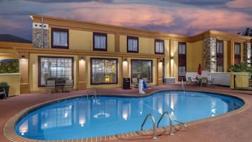 Außenpool (je nach Saison geöffnet)