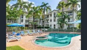 Property grounds - Chidori Court (Main Beach)