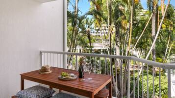 2 Bedroom Apartment | Terrace/patio