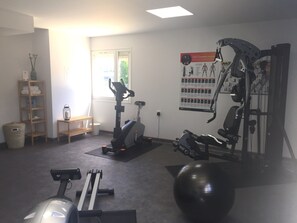 Fitness facility - Ibis Styles Lyon Gorge de Loup Saphir (Lyon)