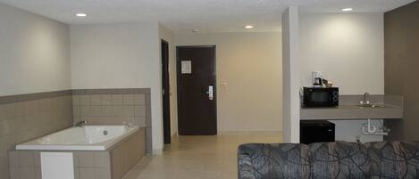 Escritorio, camas plegables/adicionales, wifi gratis y ropa de cama