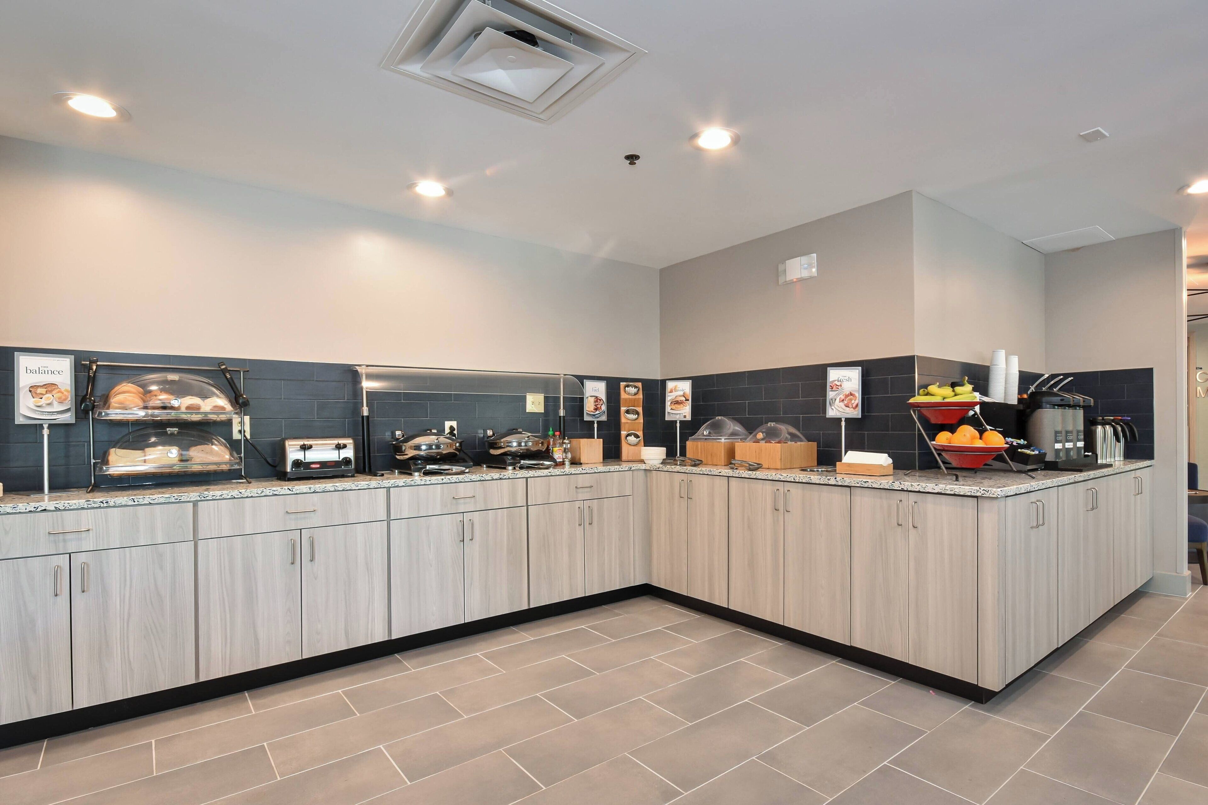 free daily continental breakfast