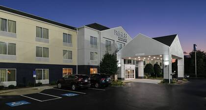 Fairfield Inn by Marriott Arrowood