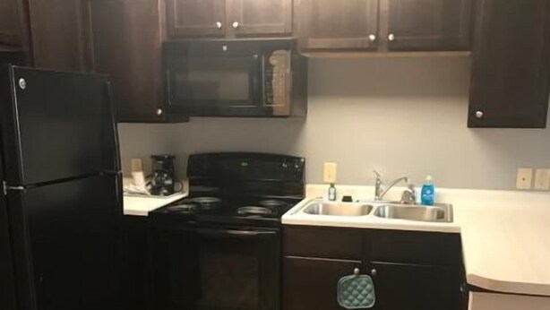 Studio Suite, 2 Queen Beds, Non Smoking - Super 8 by Wyndham Fargo/i-29/west Acres Mall (Fargo)