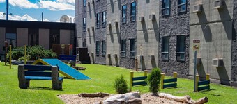 Travelodge by Wyndham Edmonton West