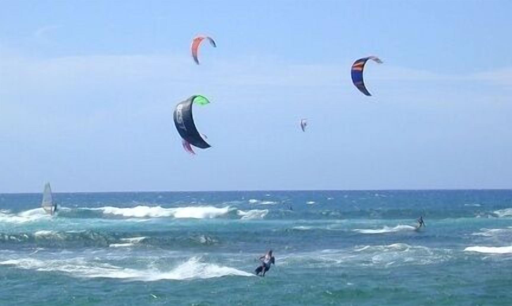 Golden Sands Beachfront Apartment Resort — image 16