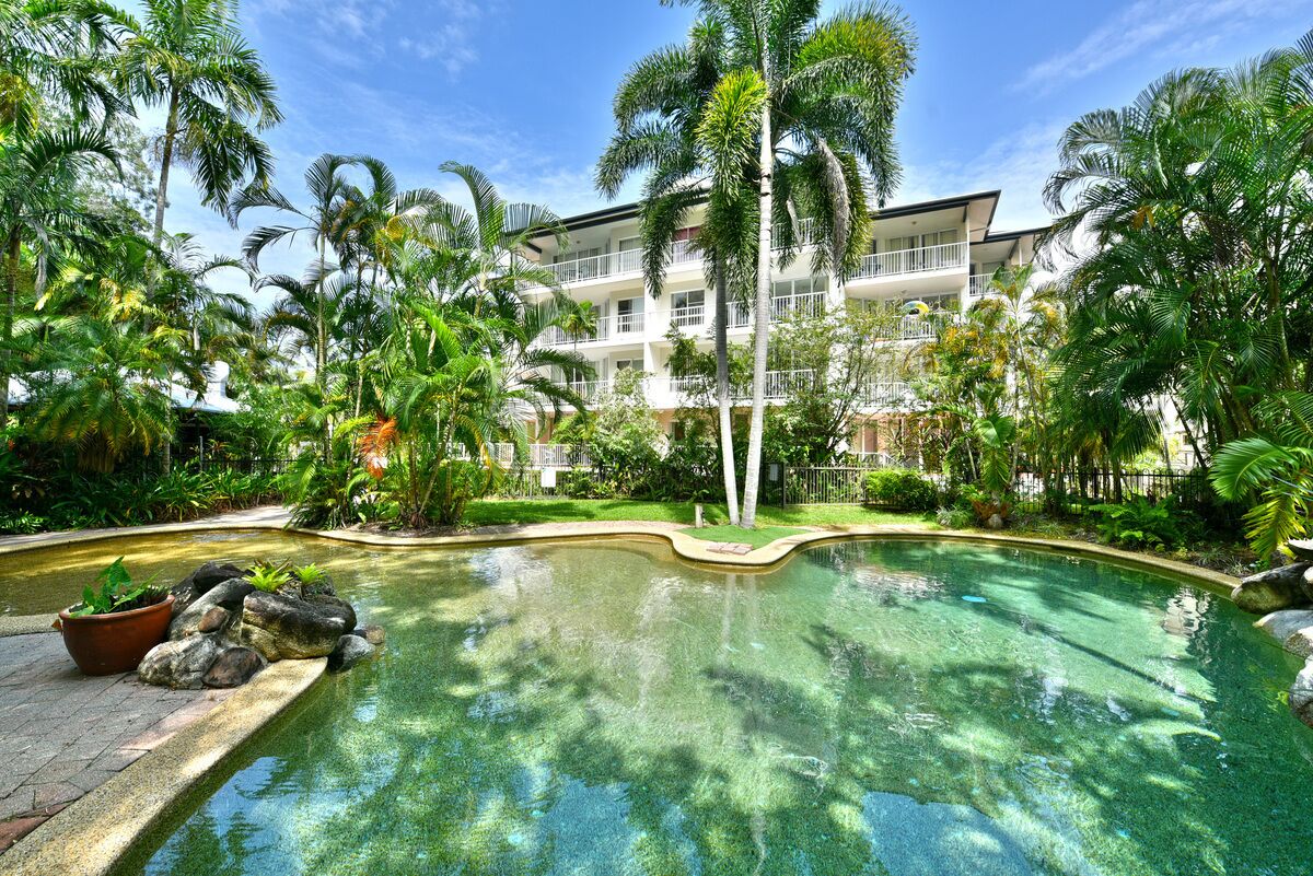 Golden Sands Beachfront Apartment Resort — image 7