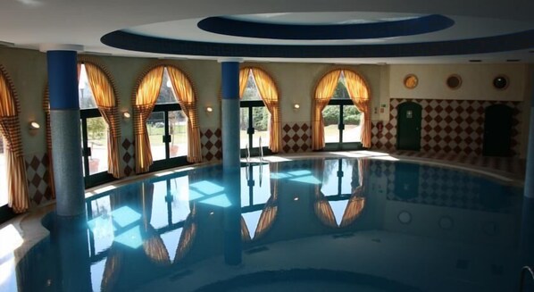 Indoor pool, outdoor pool