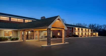 AmericInn by Wyndham Detroit Lakes