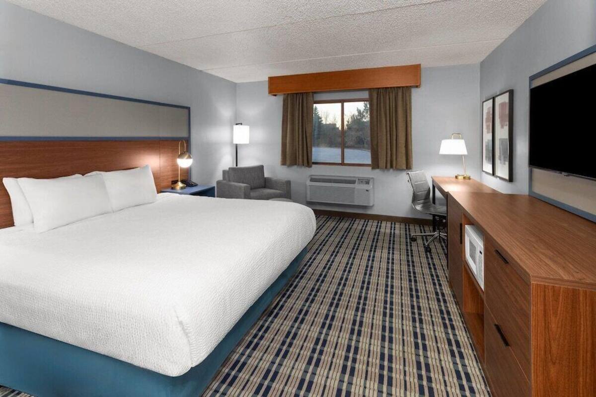 Iron/ironing board, free cots/infant beds, rollaway beds, free WiFi