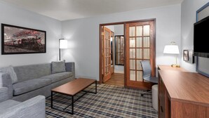Room, 1 King Bed, Non Smoking (One-Bedroom) - AmericInn by Wyndham Green Bay West (Green Bay)