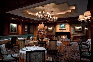 4 restaurants, breakfast, lunch, dinner served; French cuisine 