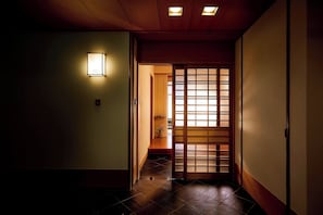 Suite (Japanese style room with up to 5 futons)