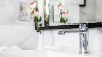 Deluxe Suite King | Spa