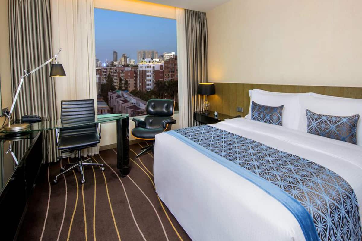 1 bedroom, premium bedding, down comforters, pillowtop beds