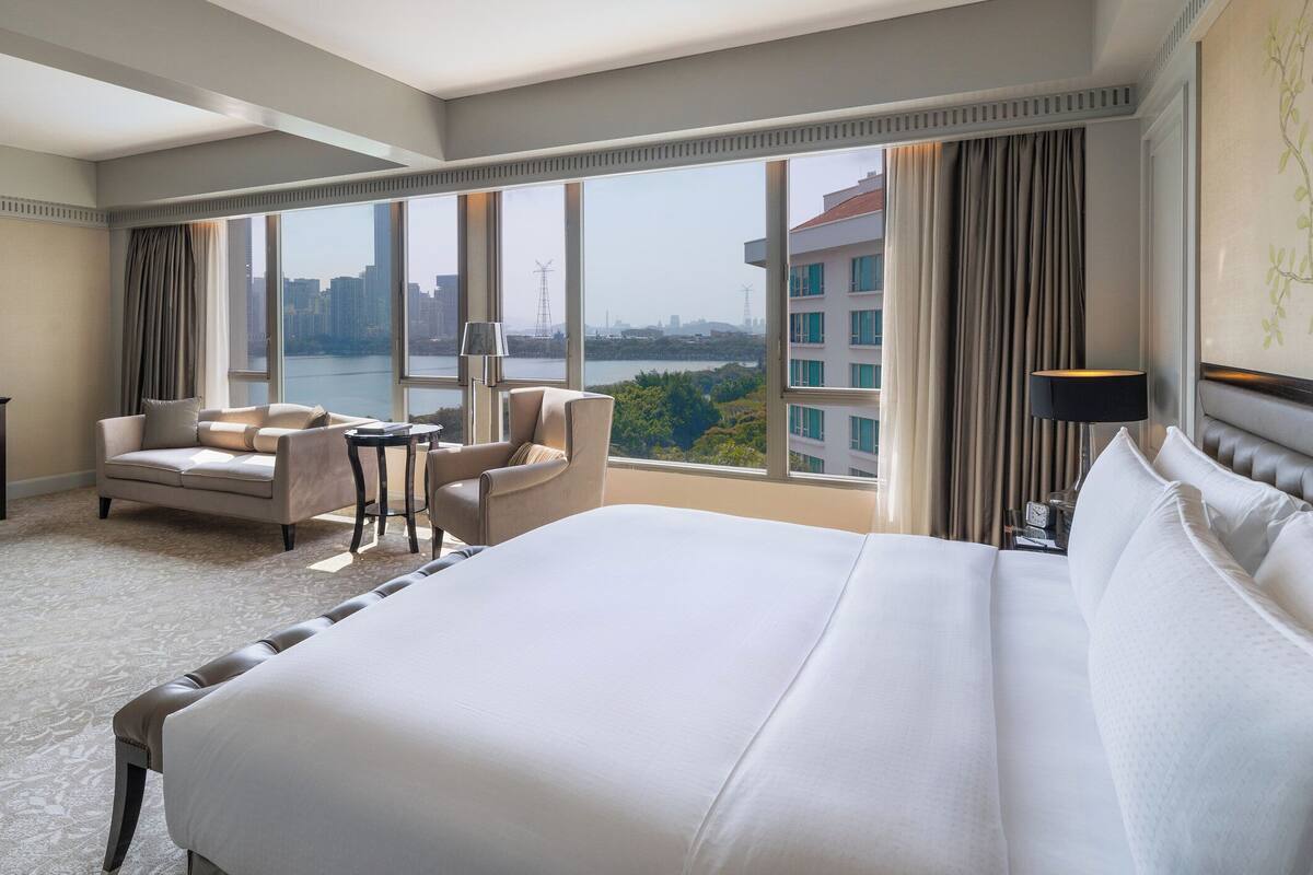 premier lake view king room | 1 bedroom, premium bedding, down duvets, pillow-top beds