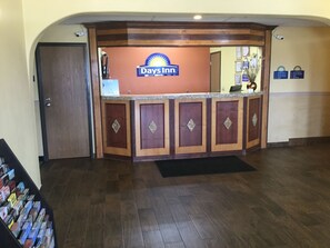 Check-in/check-out kiosk