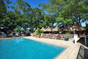 Outdoor pool - Days Inn by Wyndham Fort Myers Springs Resort (Fort Myers)