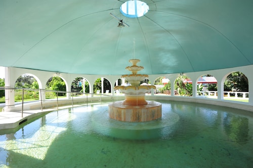 Days Inn by Wyndham Fort Myers Springs Resort