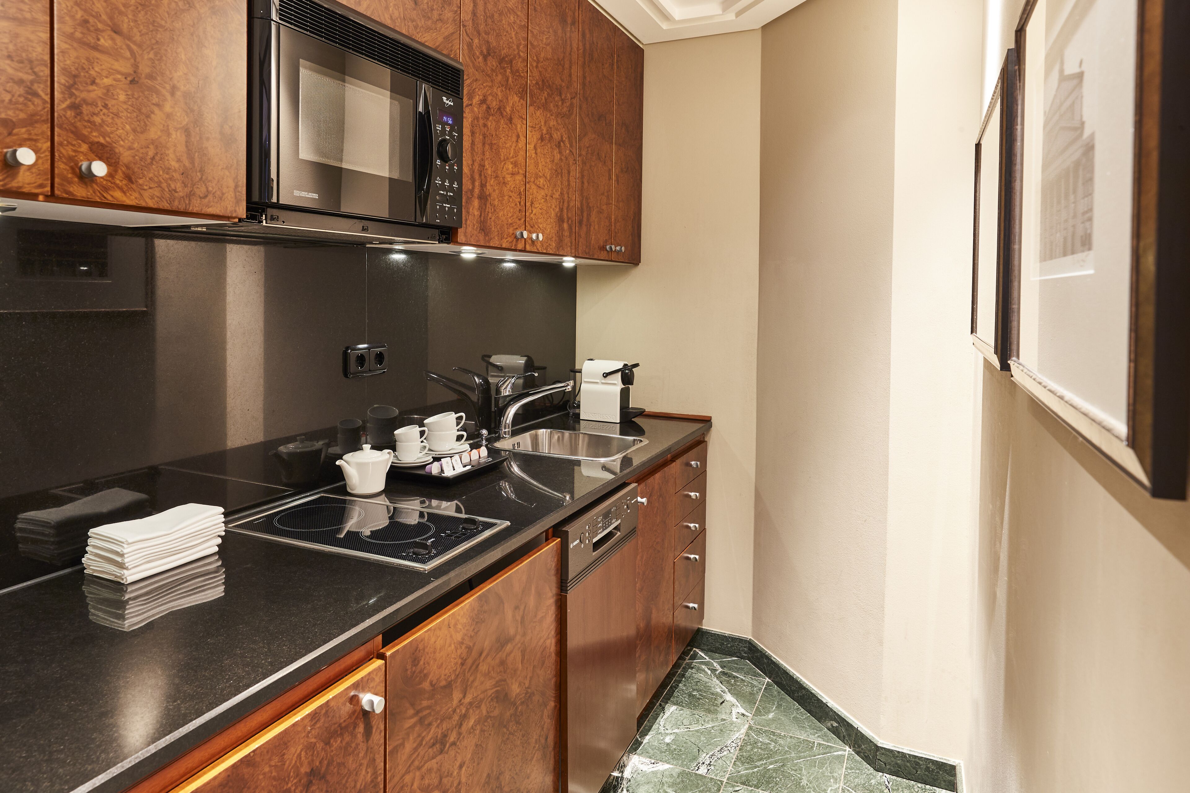 espresso maker, electric kettle