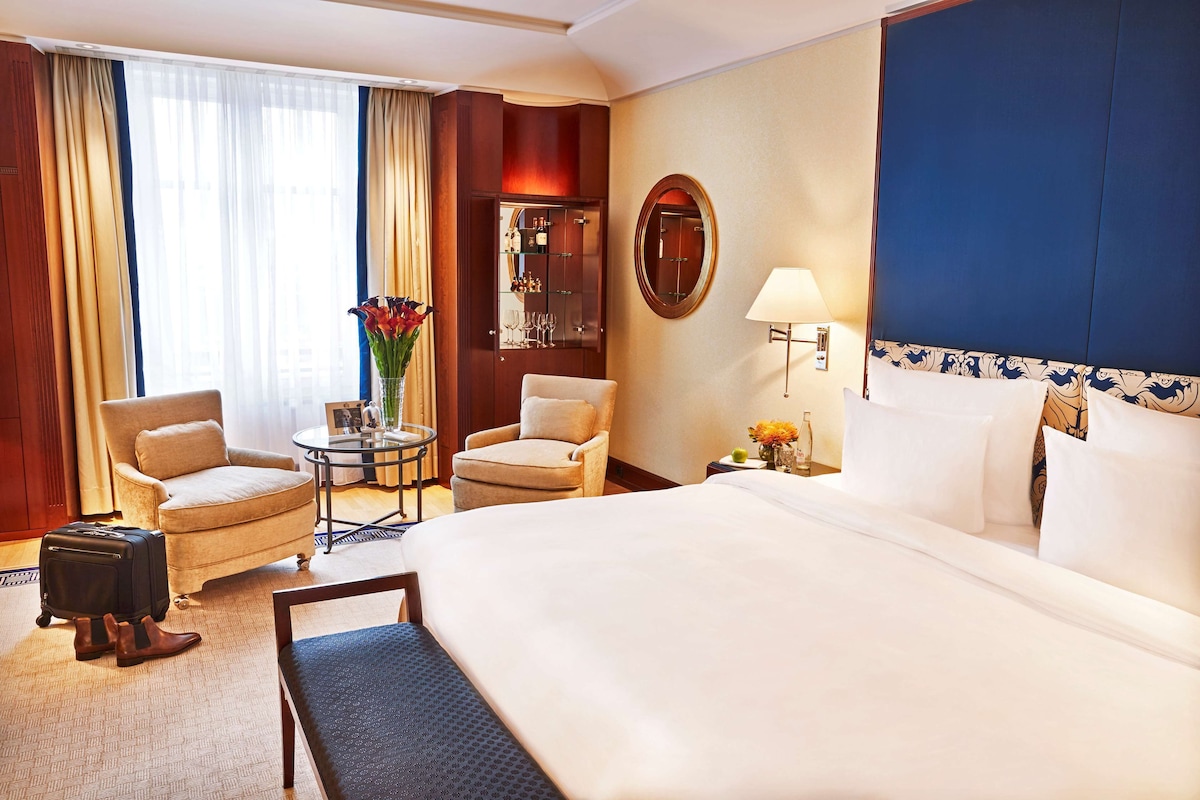 Ropa de cama de alta calidad y minibar 