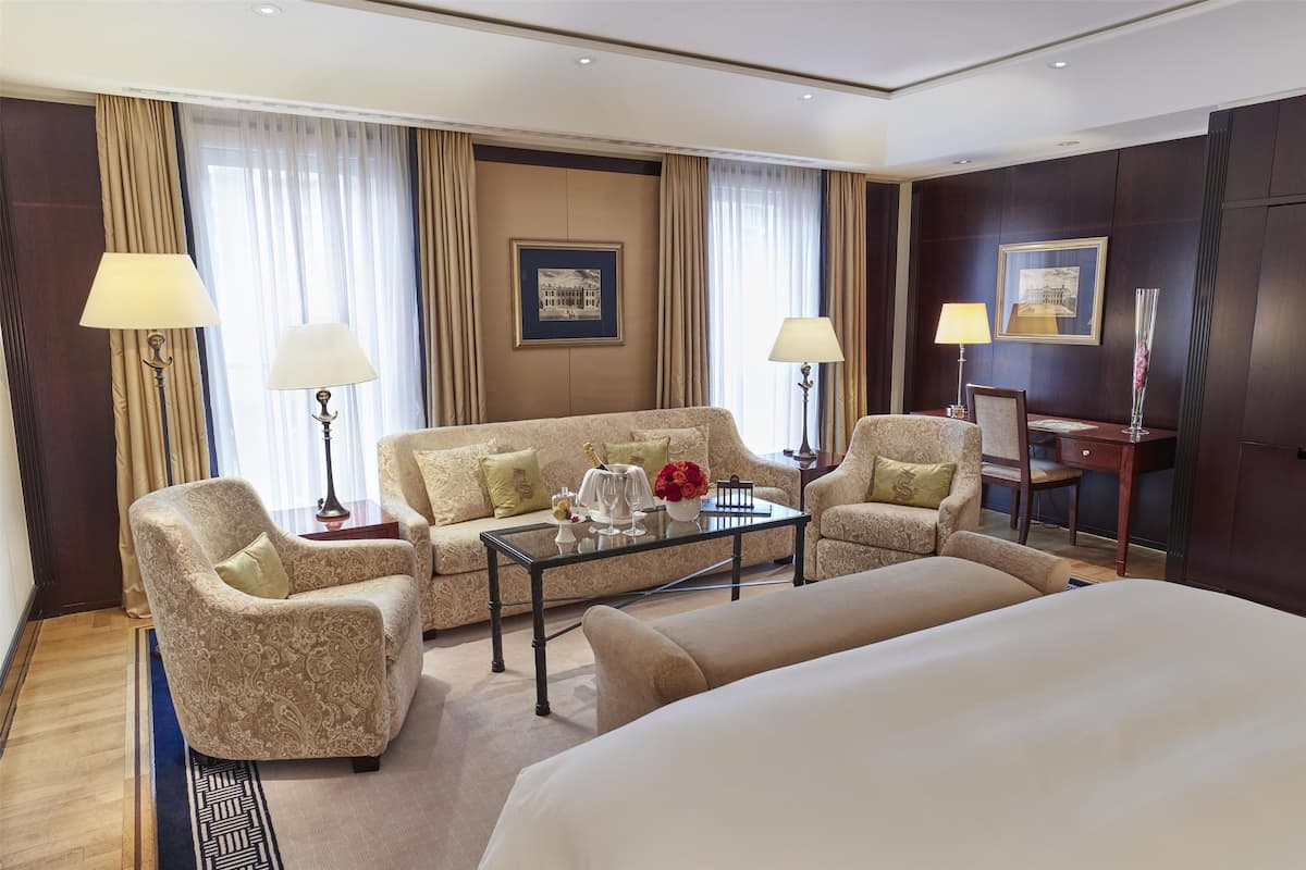 Junior Suite | 1 bedroom, premium bedding, minibar, in-room safe