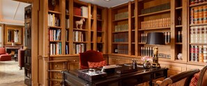 Imperial Suite | Living area | Flat-screen TV