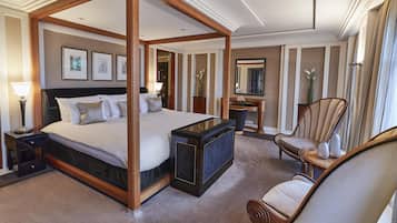 Präsidenten Suite Brandenburger Tor | Hochwertige Bettwaren, Minibar, Zimmersafe, individuell dekoriert