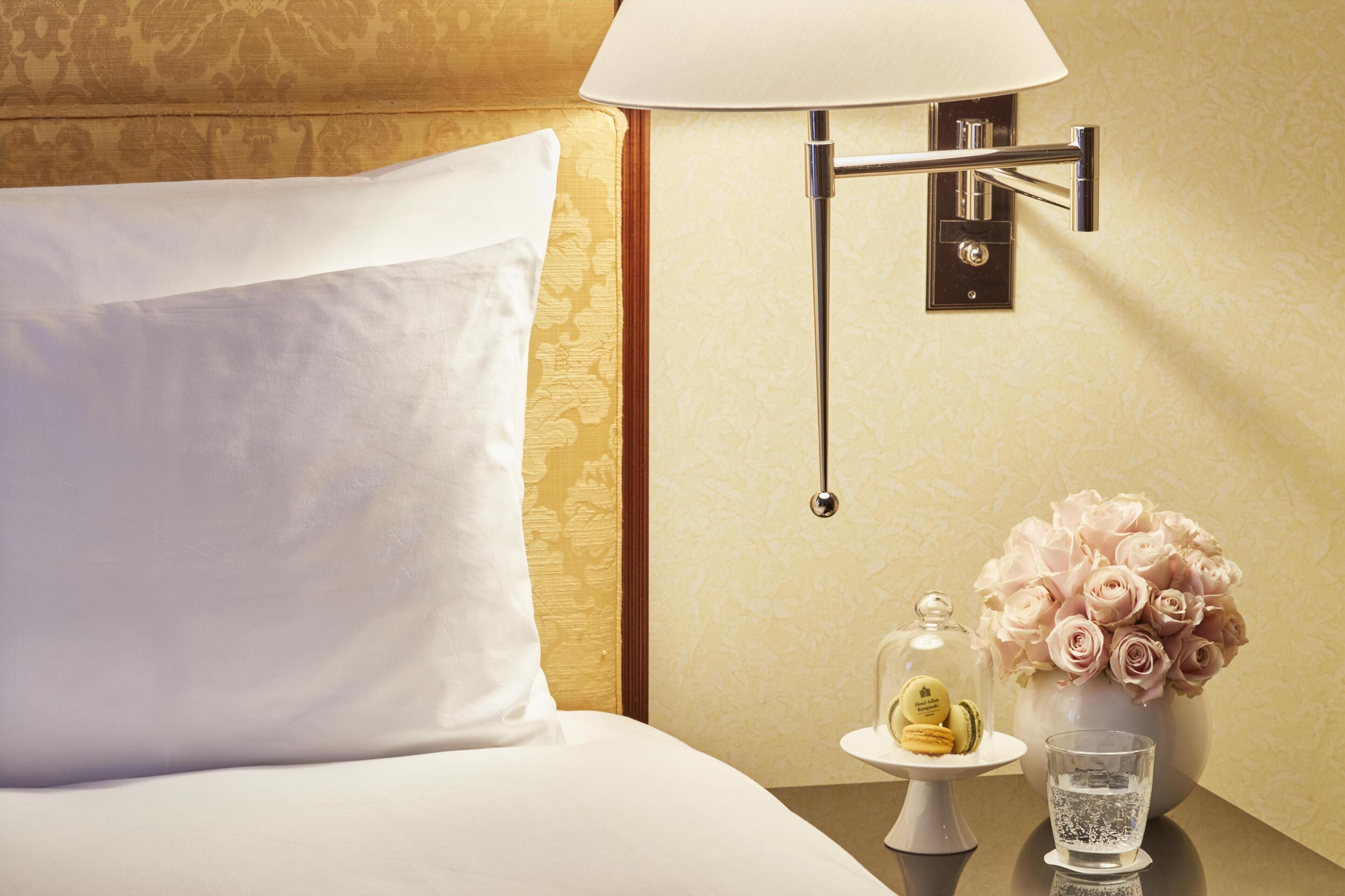 고급 침구, 미니바, 객실 내 금고, 각각 다른 스타일의 인테리어