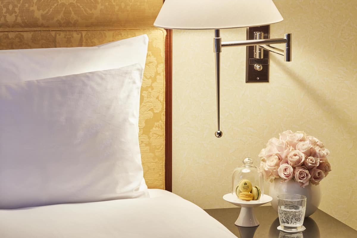 Ropa de cama de alta calidad y minibar