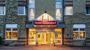 Property entrance - Arcadia Dusseldorf (Erkrath)