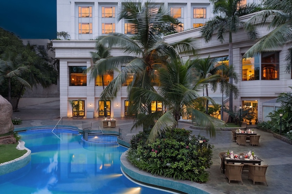Outdoor pool, sun loungers