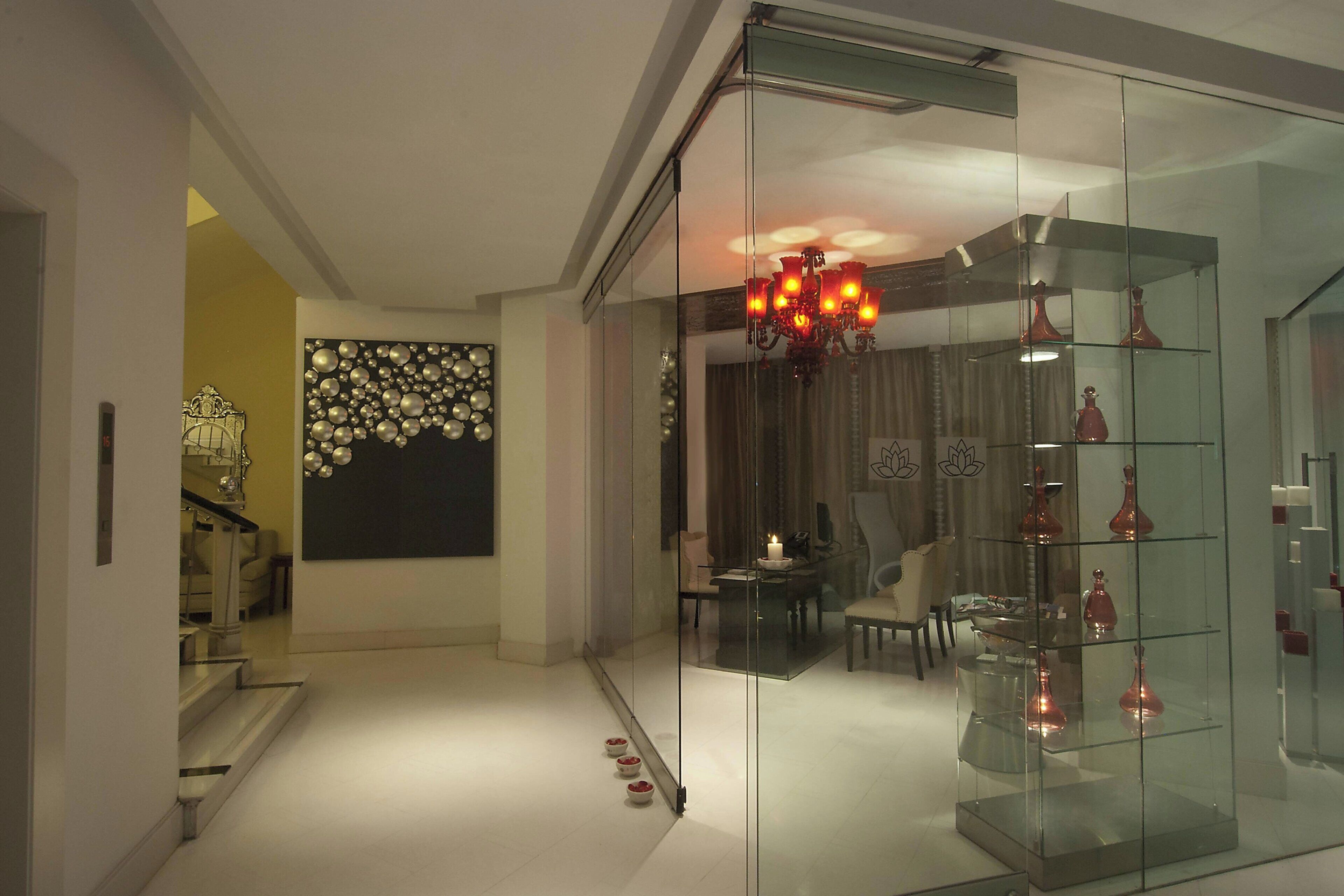 sauna, body treatments, body wraps, body scrubs, ayurvedic treatments