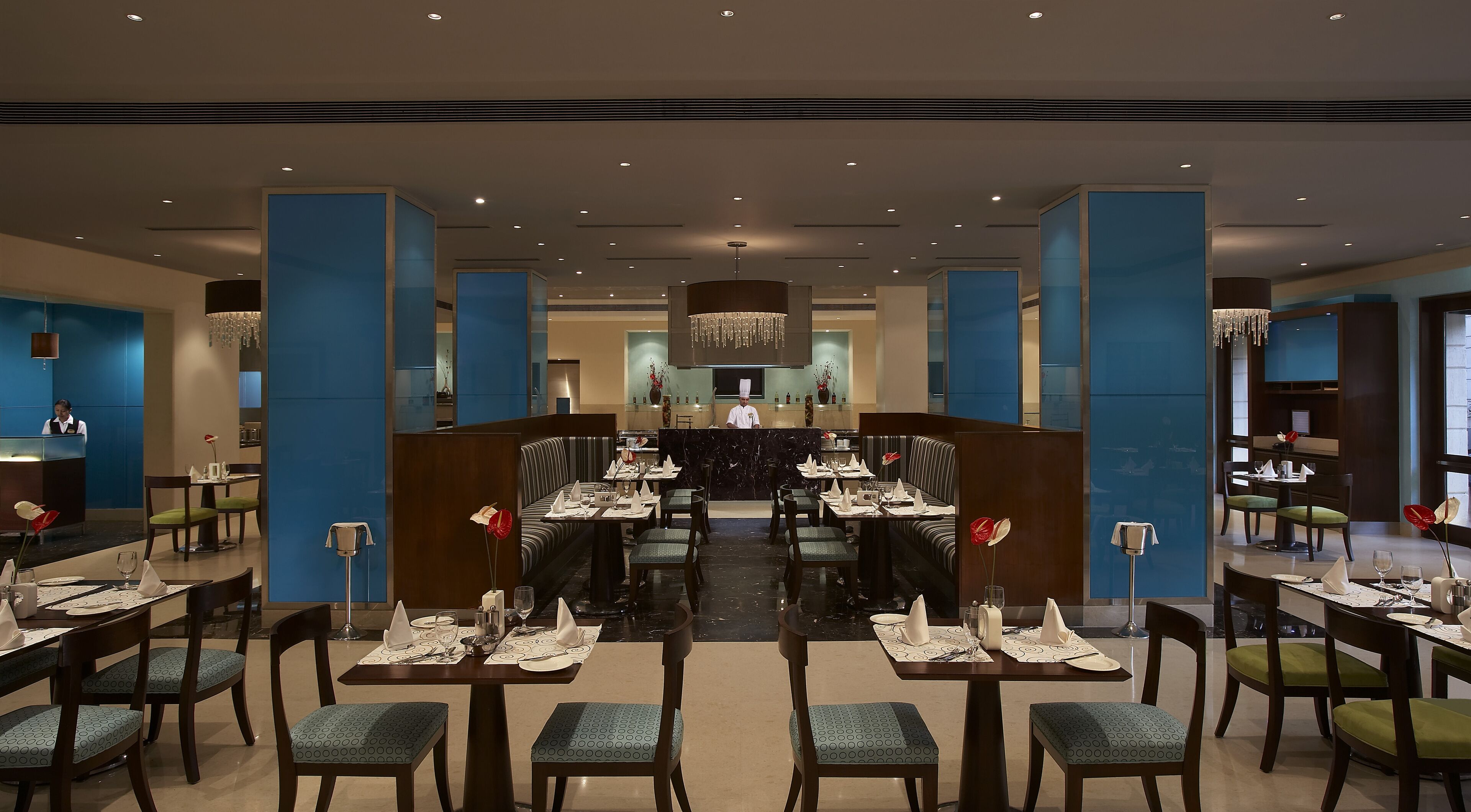 2 restaurants, breakfast, lunch, dinner served; international cuisine